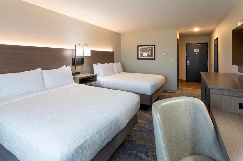 Grandstay Hotel & Suites Johnston-Des Moines, Ia Екстериор снимка